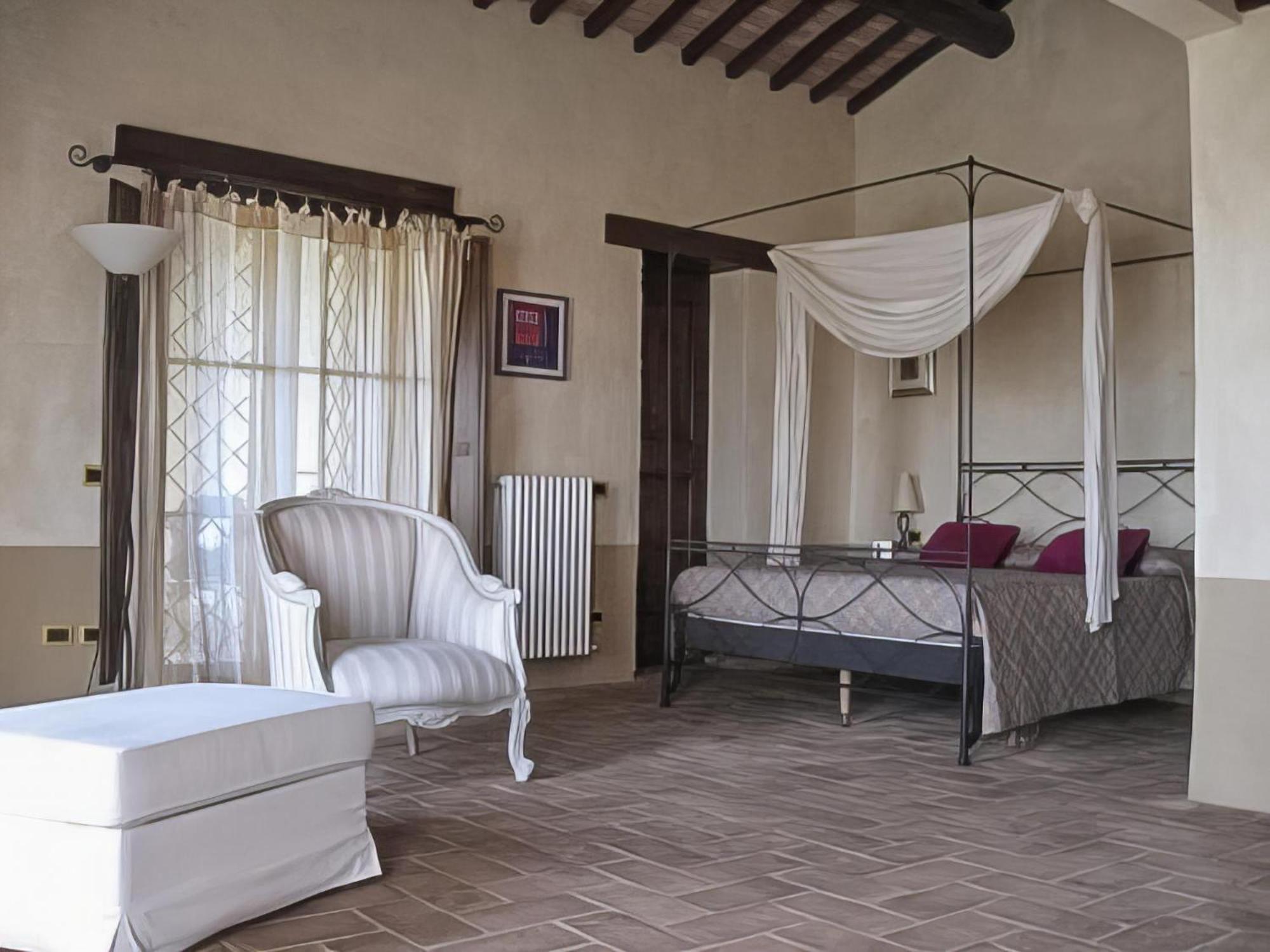 Casale Farnia view 4