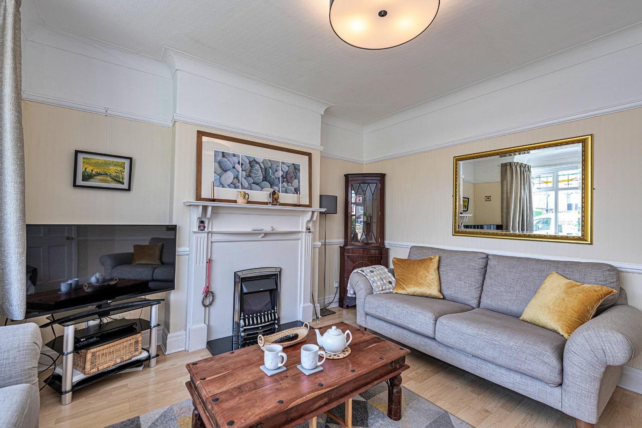 Finest Retreats - Penrhyn Avenue