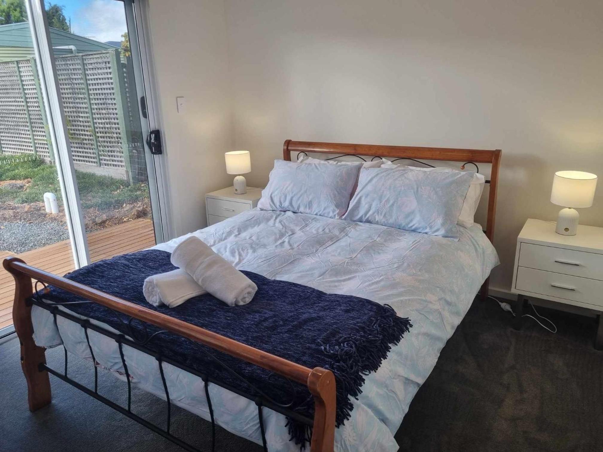 Banksia Lakeview Retreat