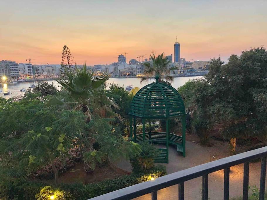 ! Amazing house in Sliema next to the beach ! view 3