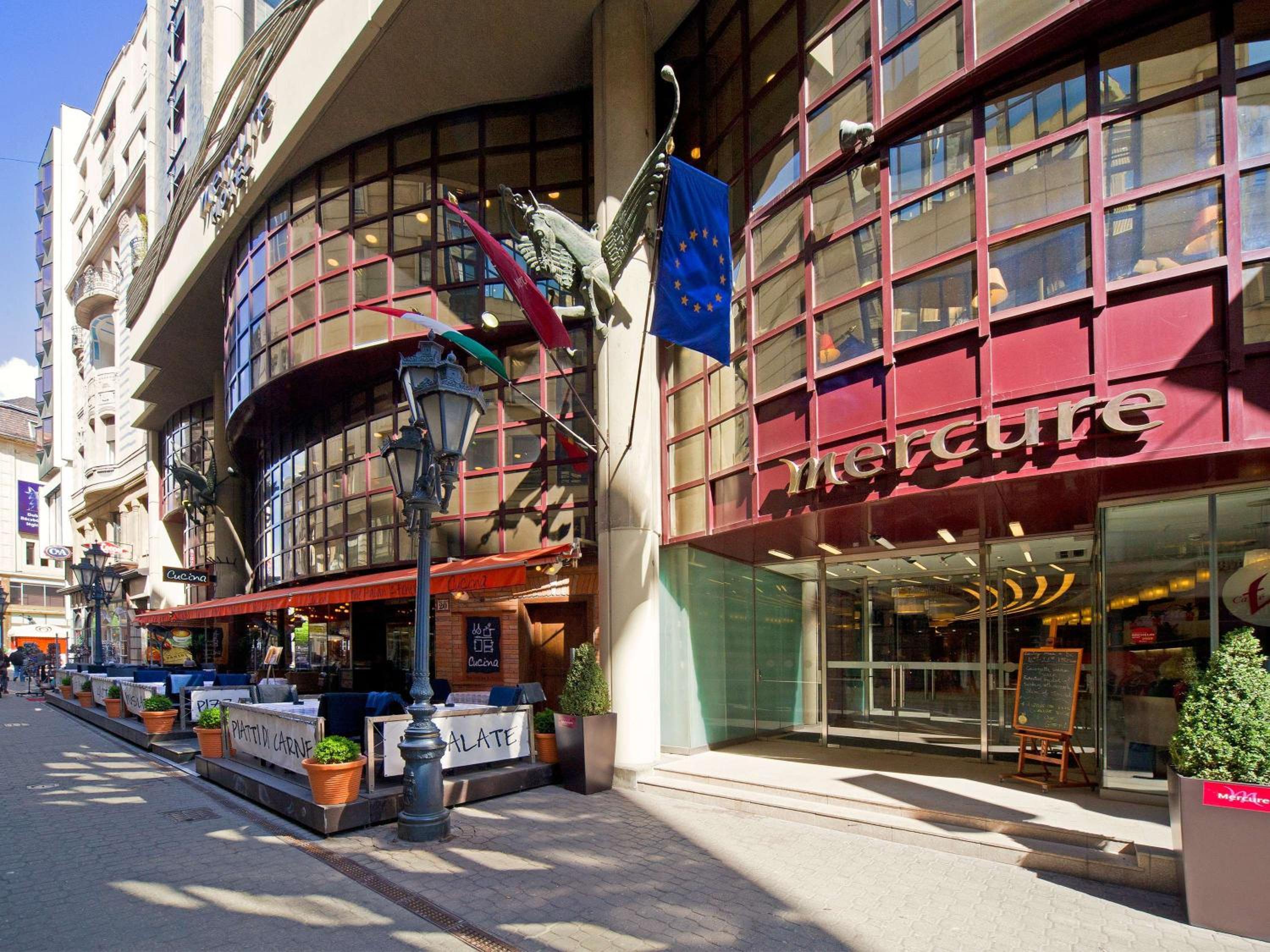 Hotel Mercure Budapest City Center - Image 1