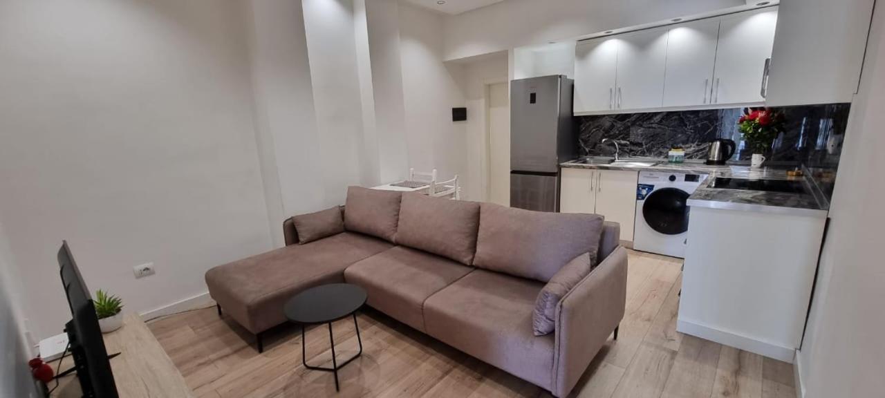 Alle's Komuna Parisit lux apartment
