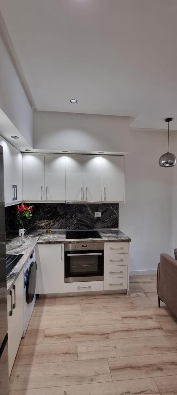 Alle's Komuna Parisit lux apartment
