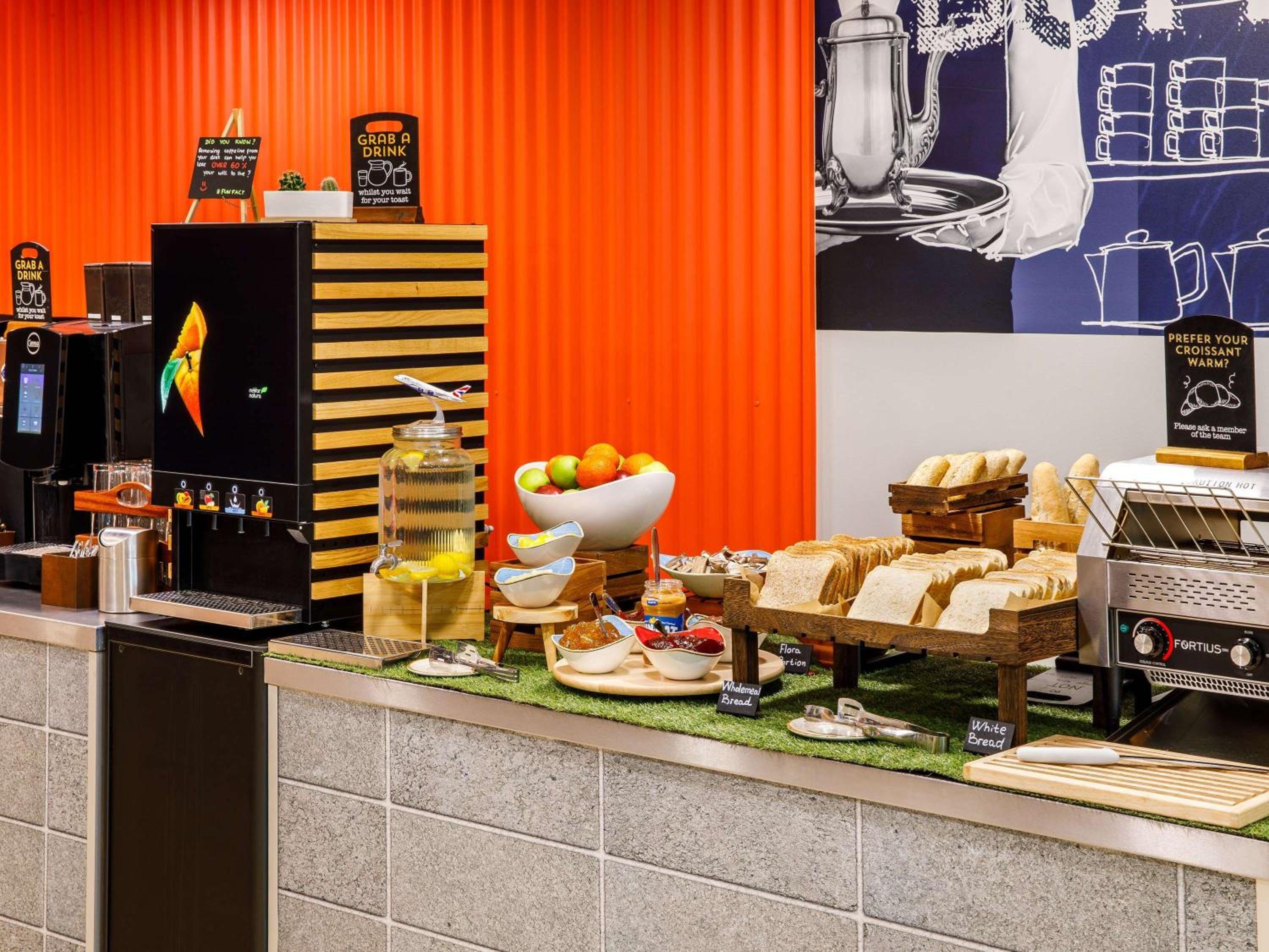 Hounslow Vacations - ibis budget London Heathrow Central - Property Image 5