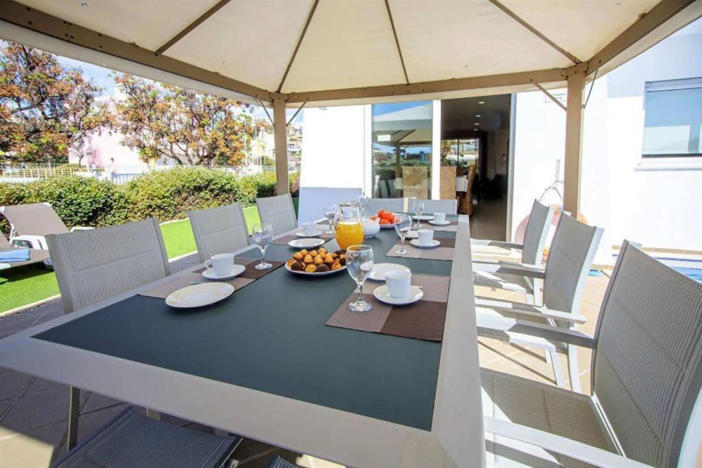 Lux 5BR Private Pool Villa in the Marina Albufeira view 3