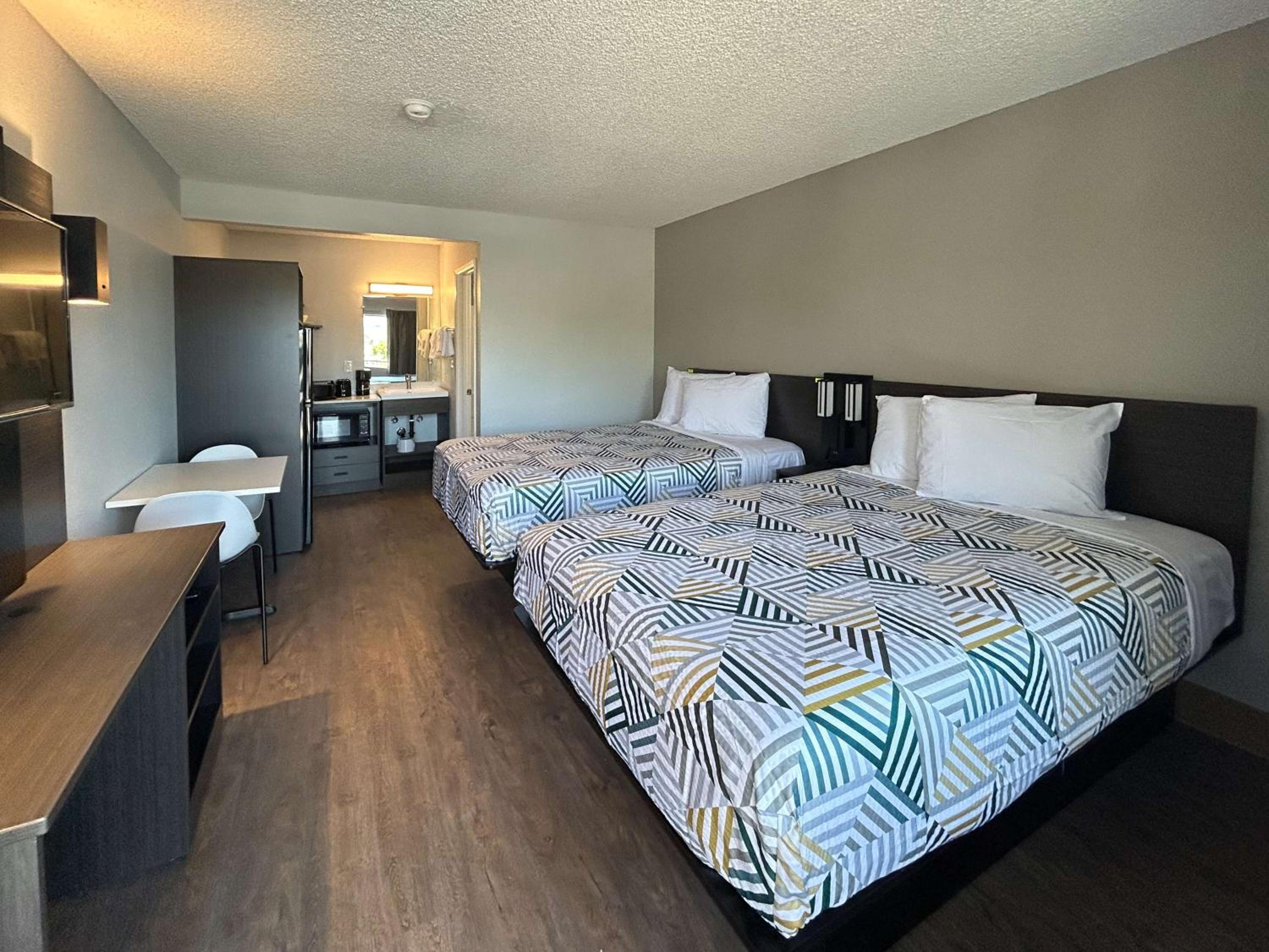 San Jose Vacations - Studio 6 Hayward, CA Silicon Valley Gateway - Property Image 4