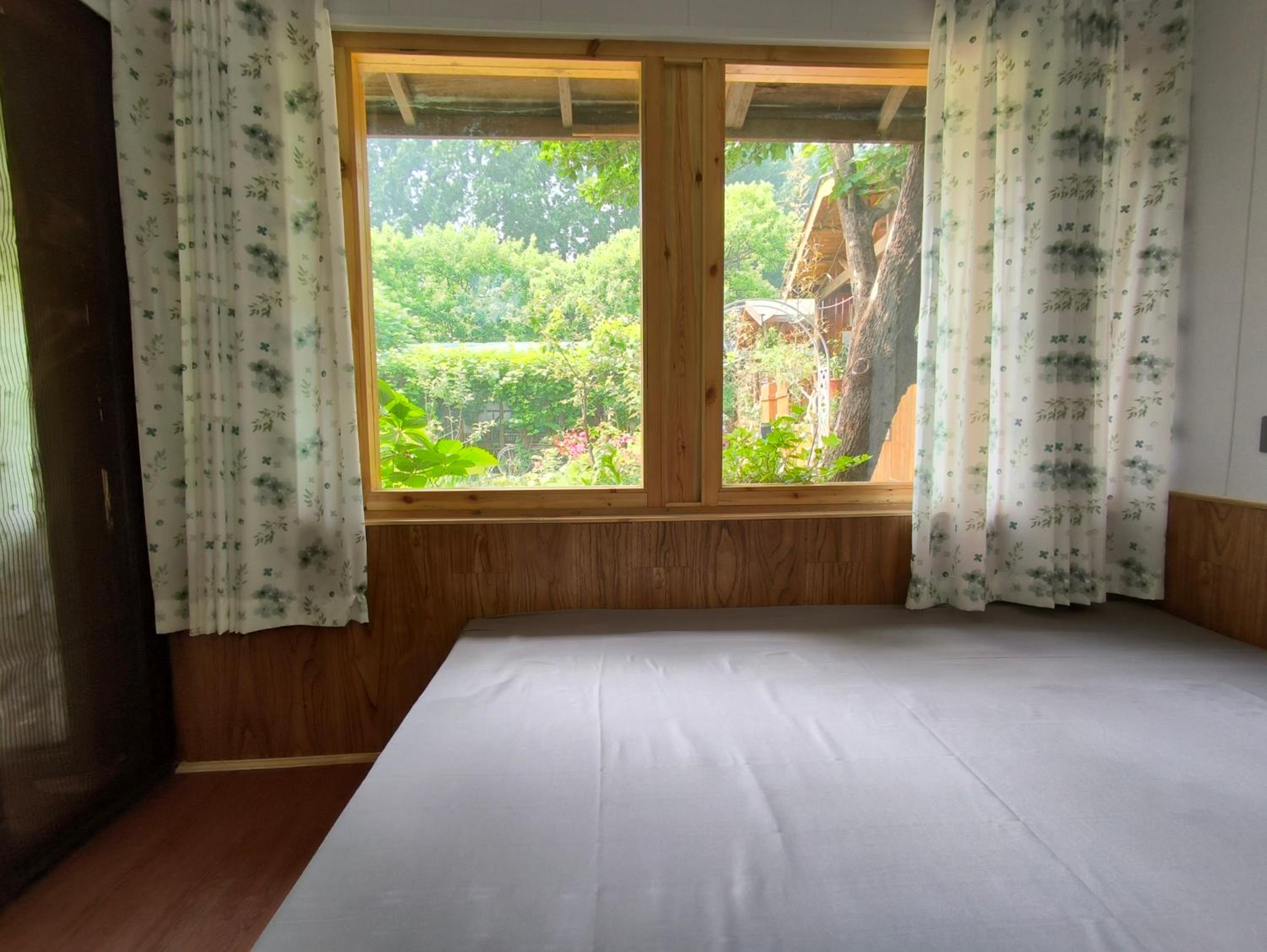 B&B under Great Wall