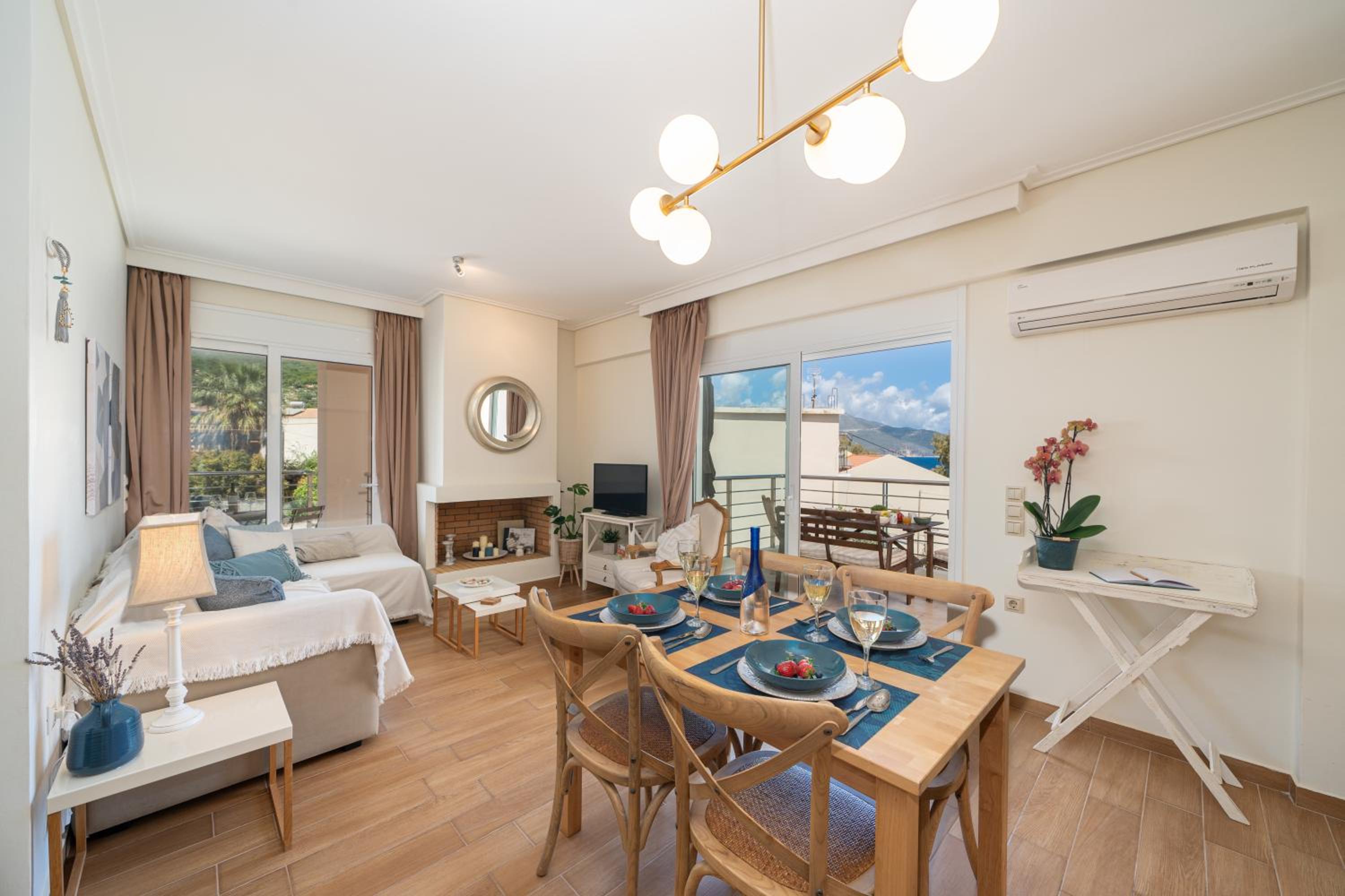 Arya Seaside Apartment view 4