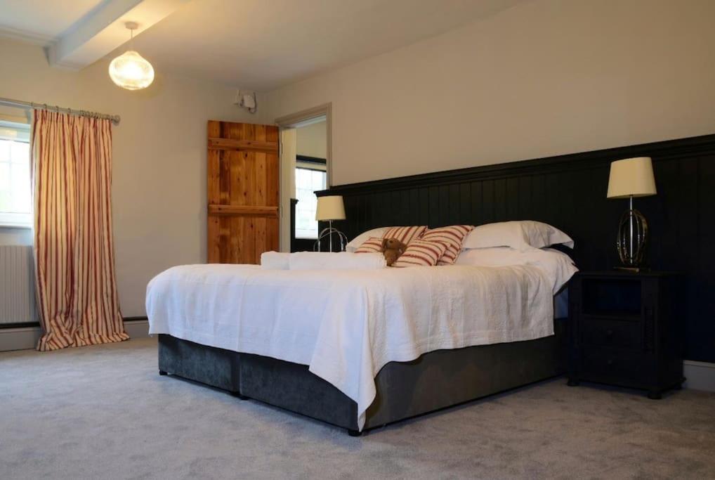 Stunning Manor Farmhouse