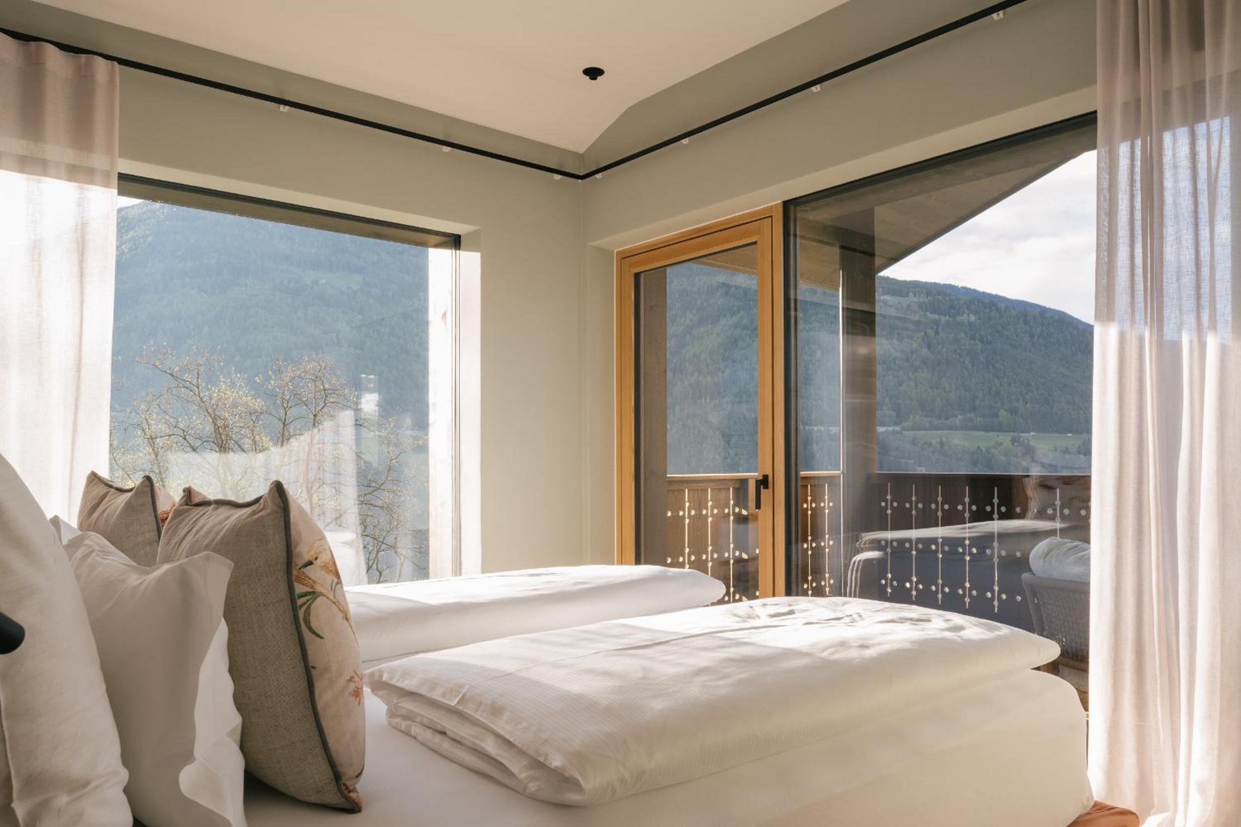 ANTON Nature Hideaway