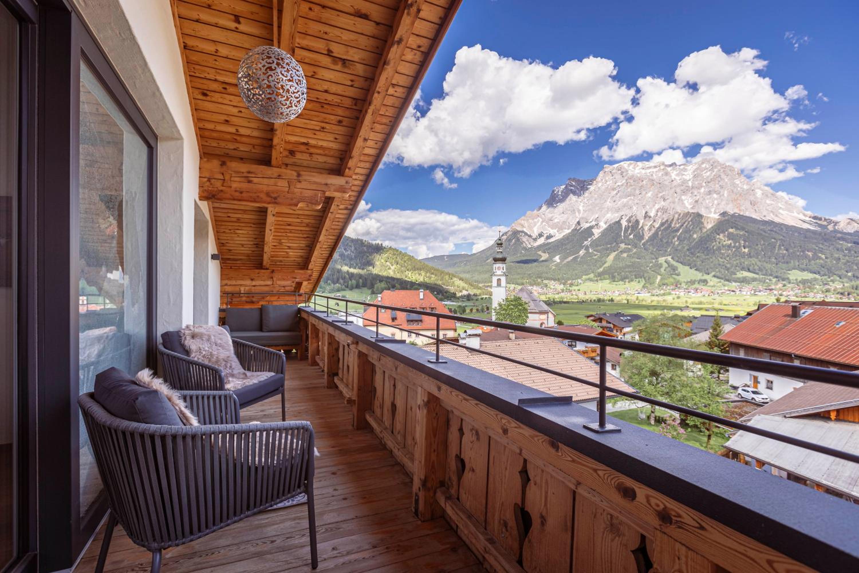 Zugspitz Suites Lermoos by ALPS RESORTS