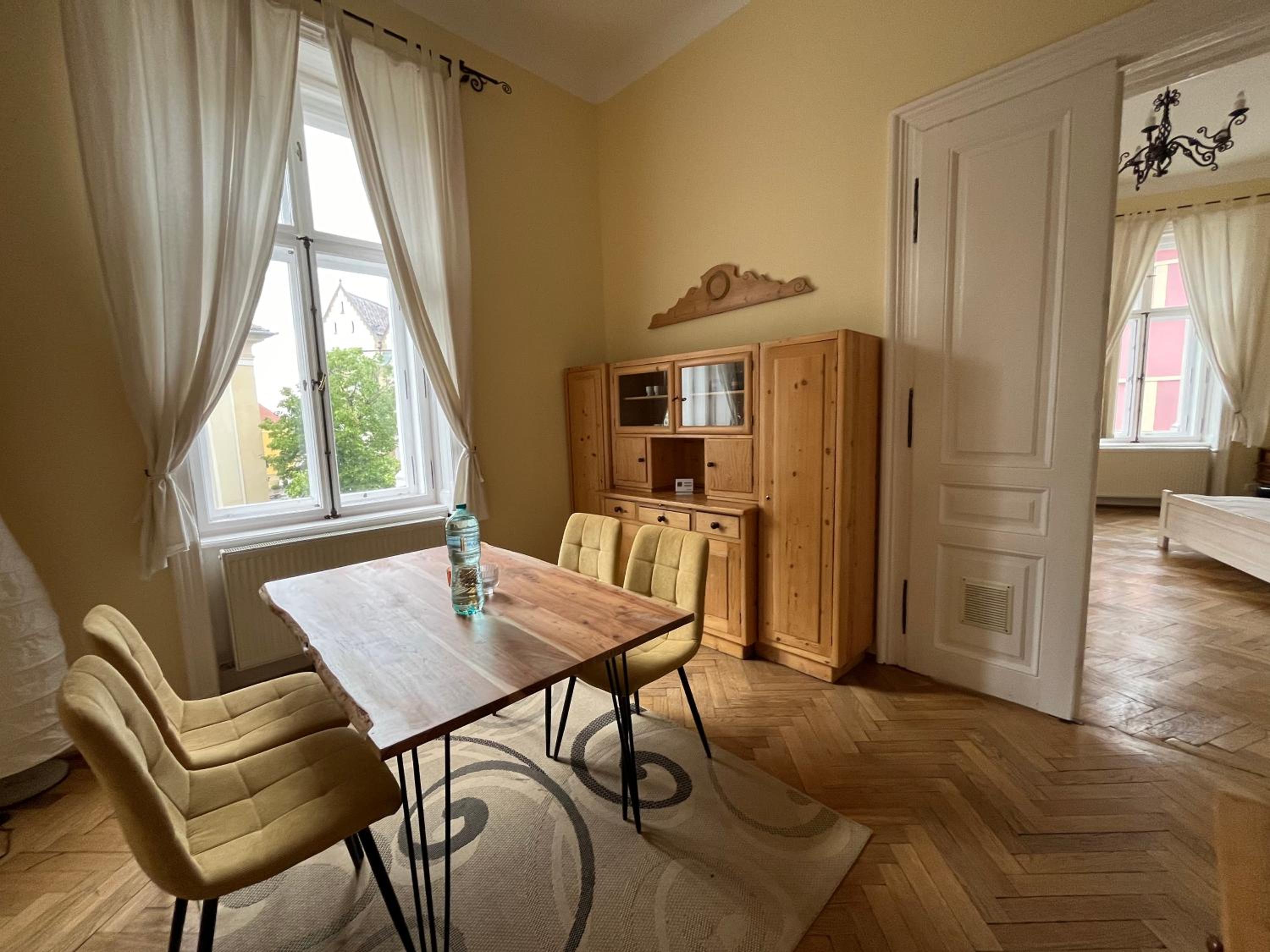 Main Square Apartment view 3