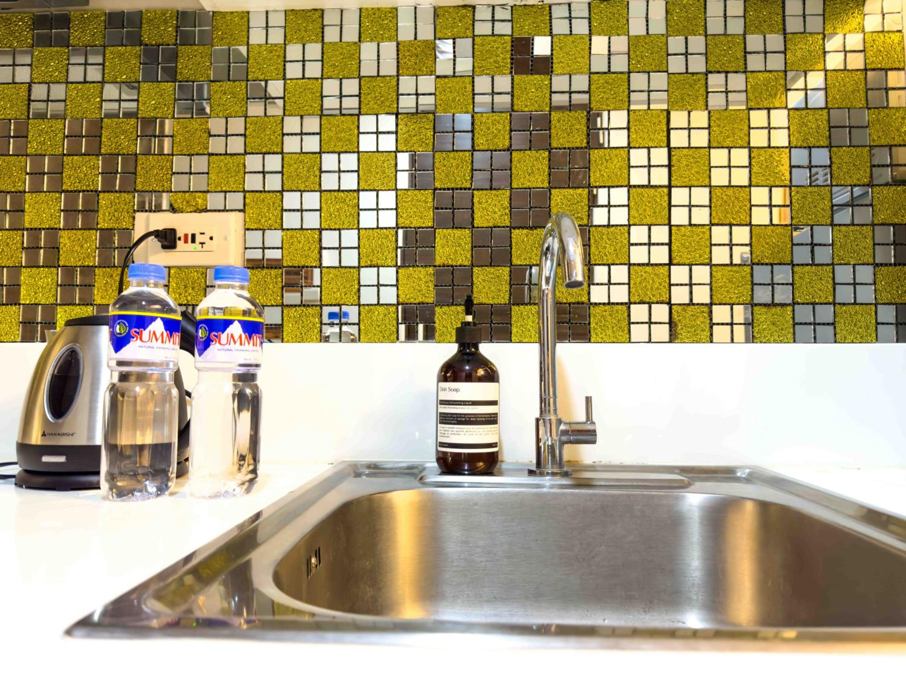 1BR Makati, Air Residences M002 view 4