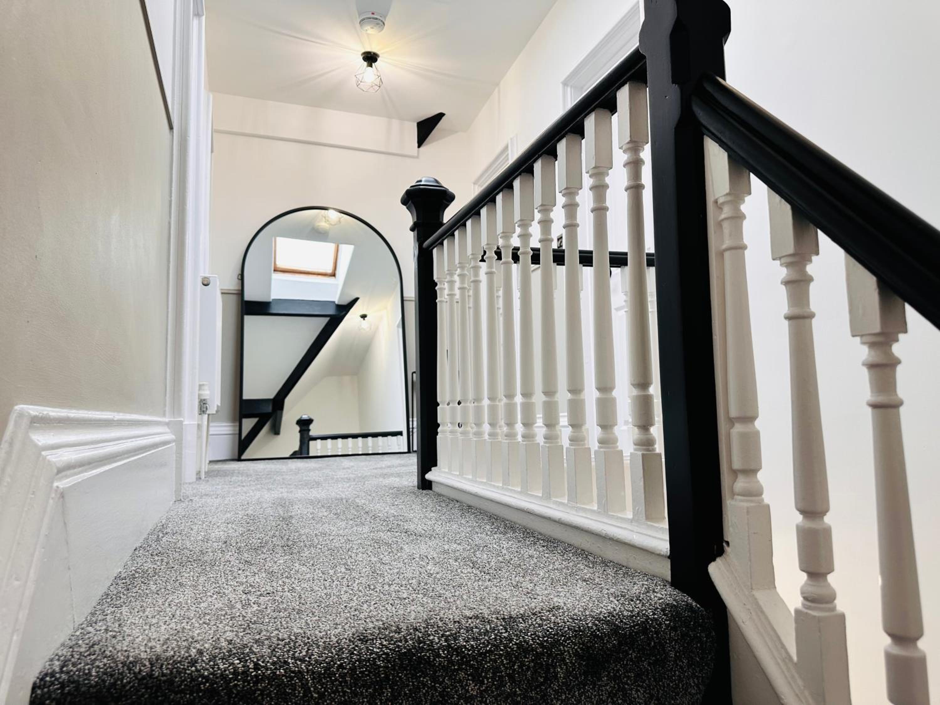 Squair Apartment