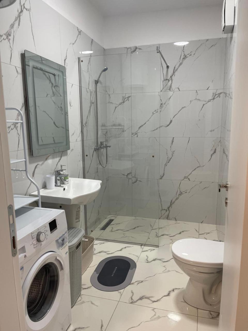 Stivens Holiday Apartments