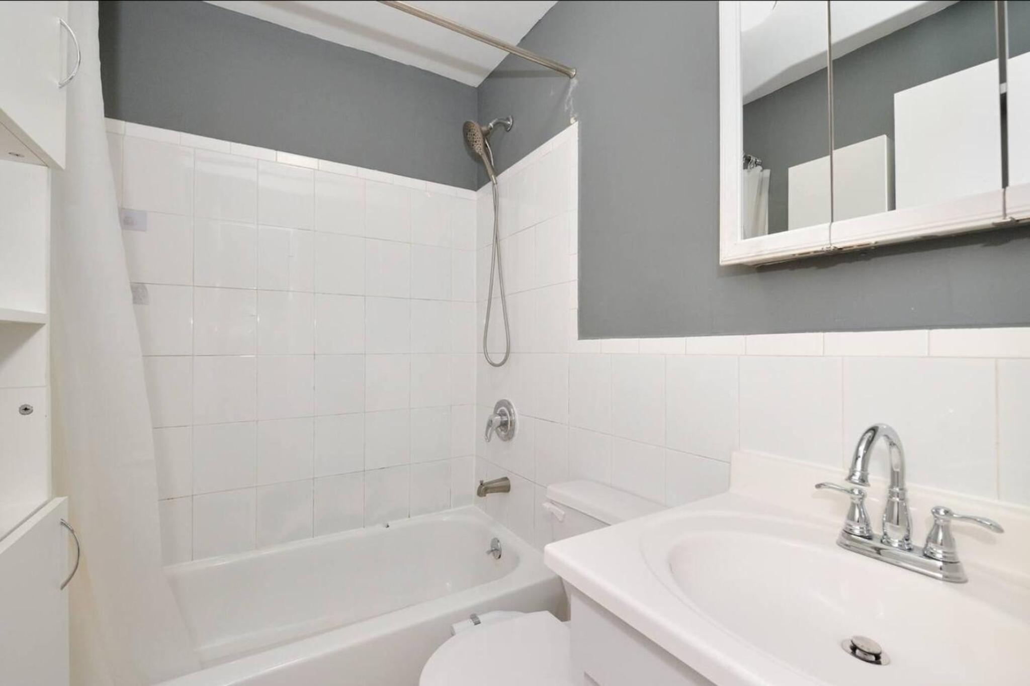 Urban Sunshine Cozy 1-Bedroom in Nycs Heart