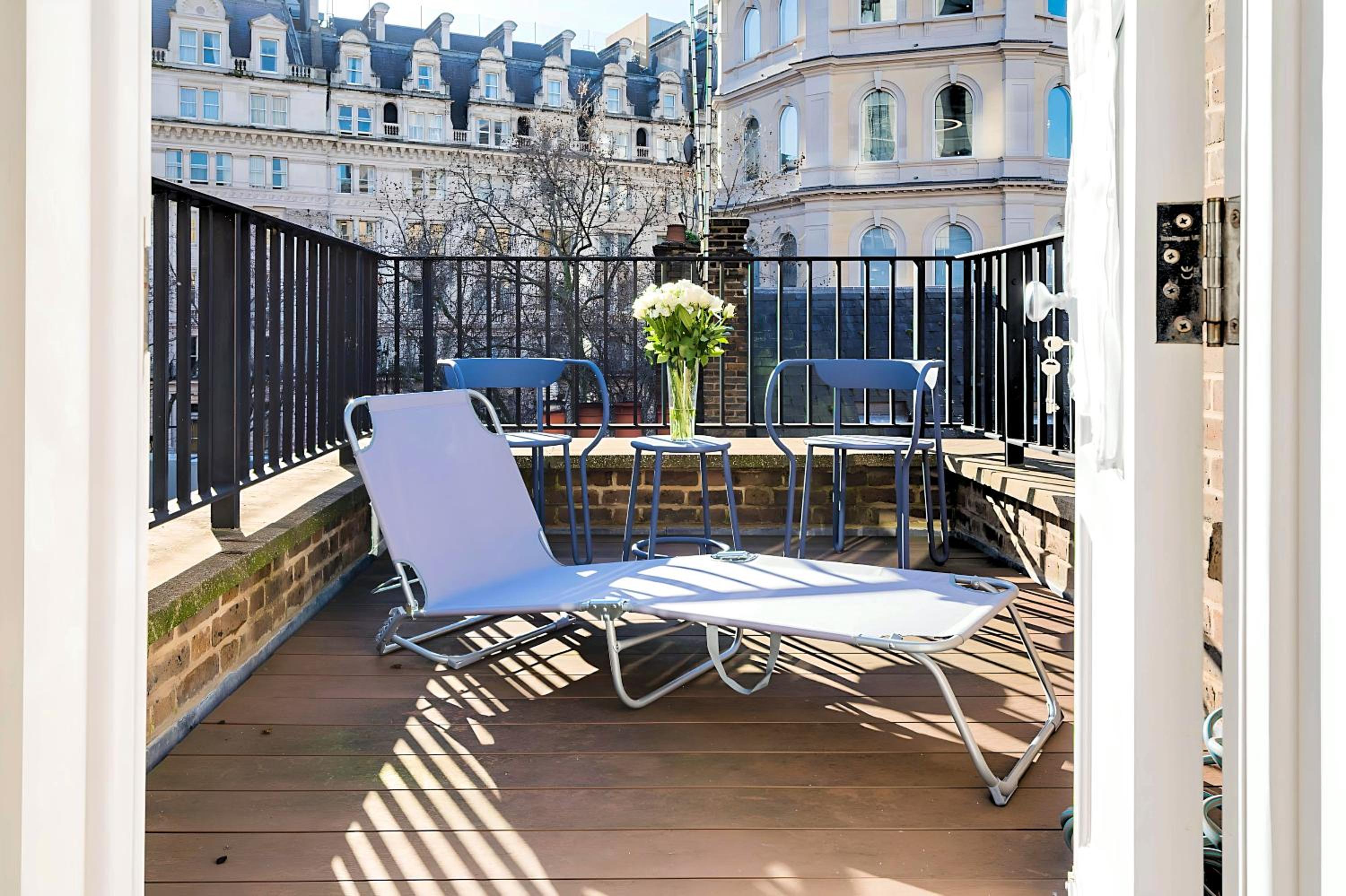 Welcome London - Trafalgar Townhouse