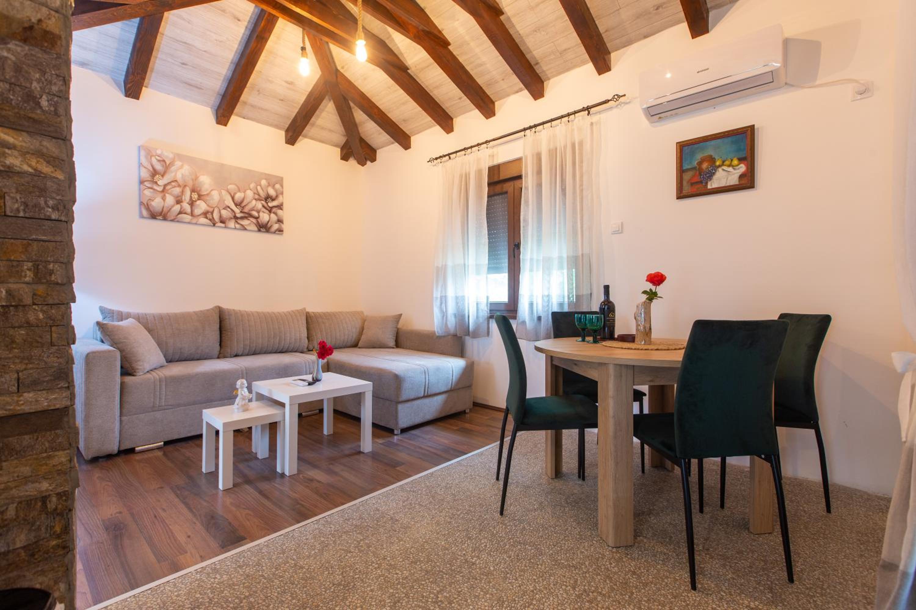 Apartmani Čalane view 5
