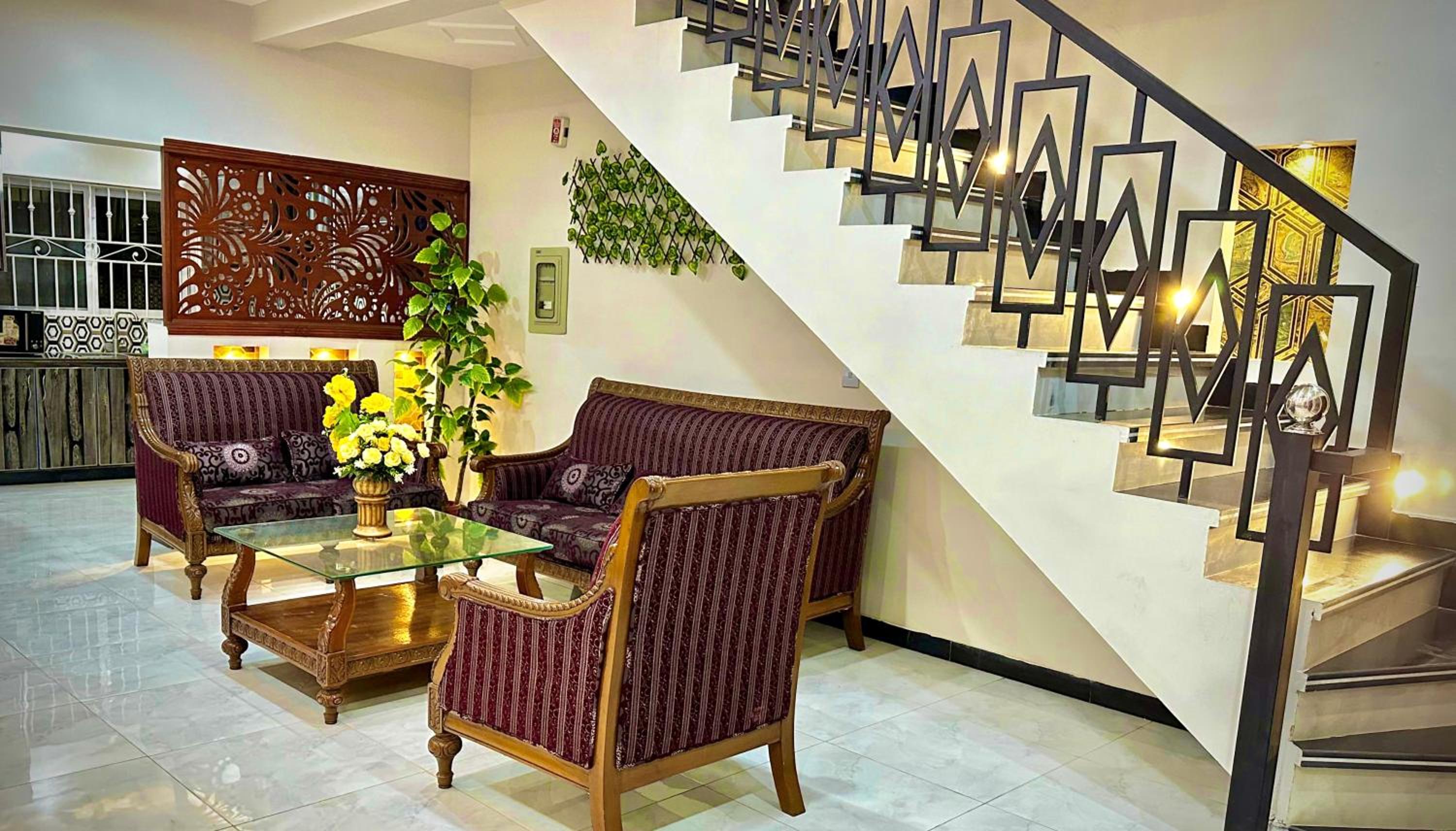 Homely Guest House