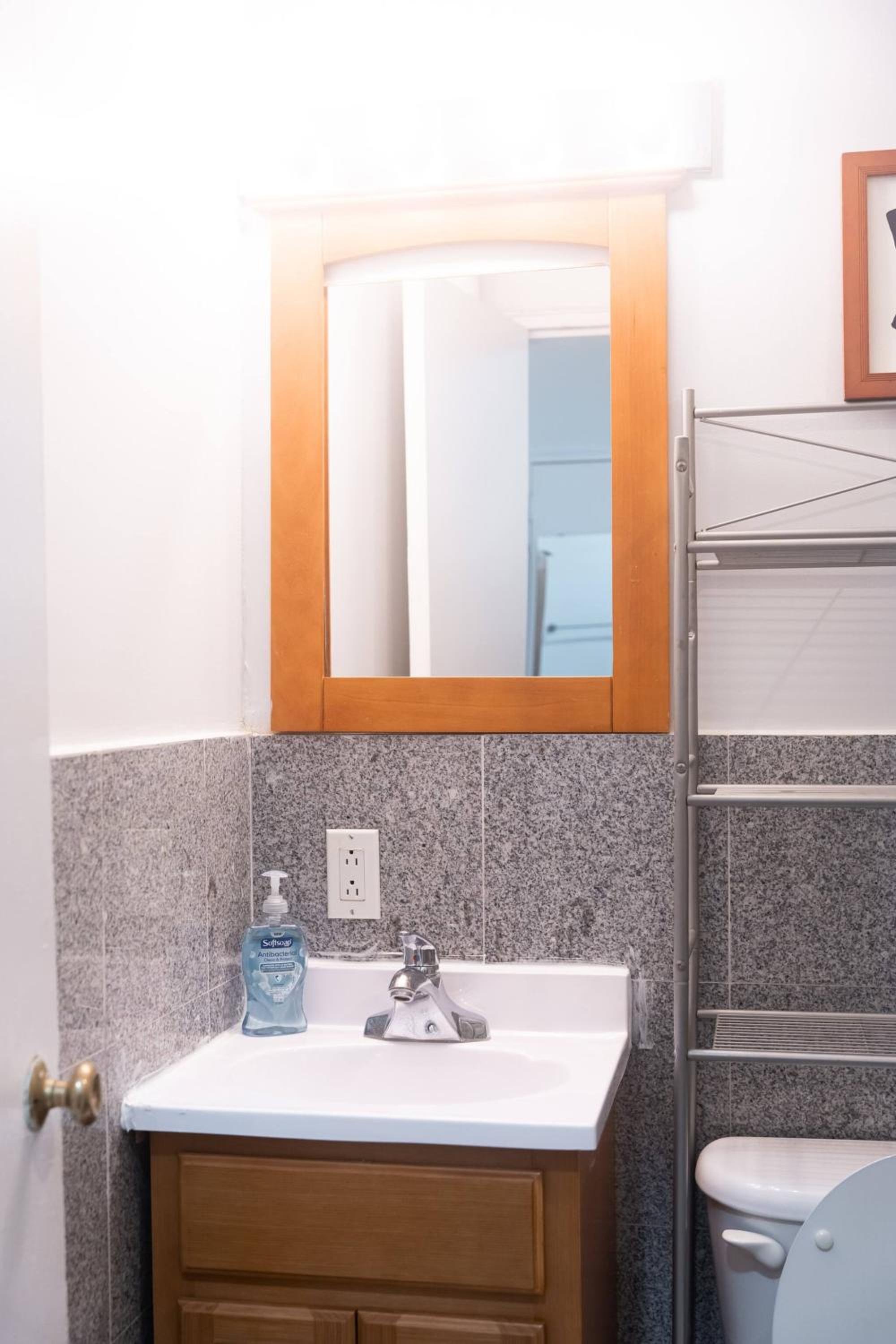 Newly Renovated 1br Gem in the Heart of Murray Hill