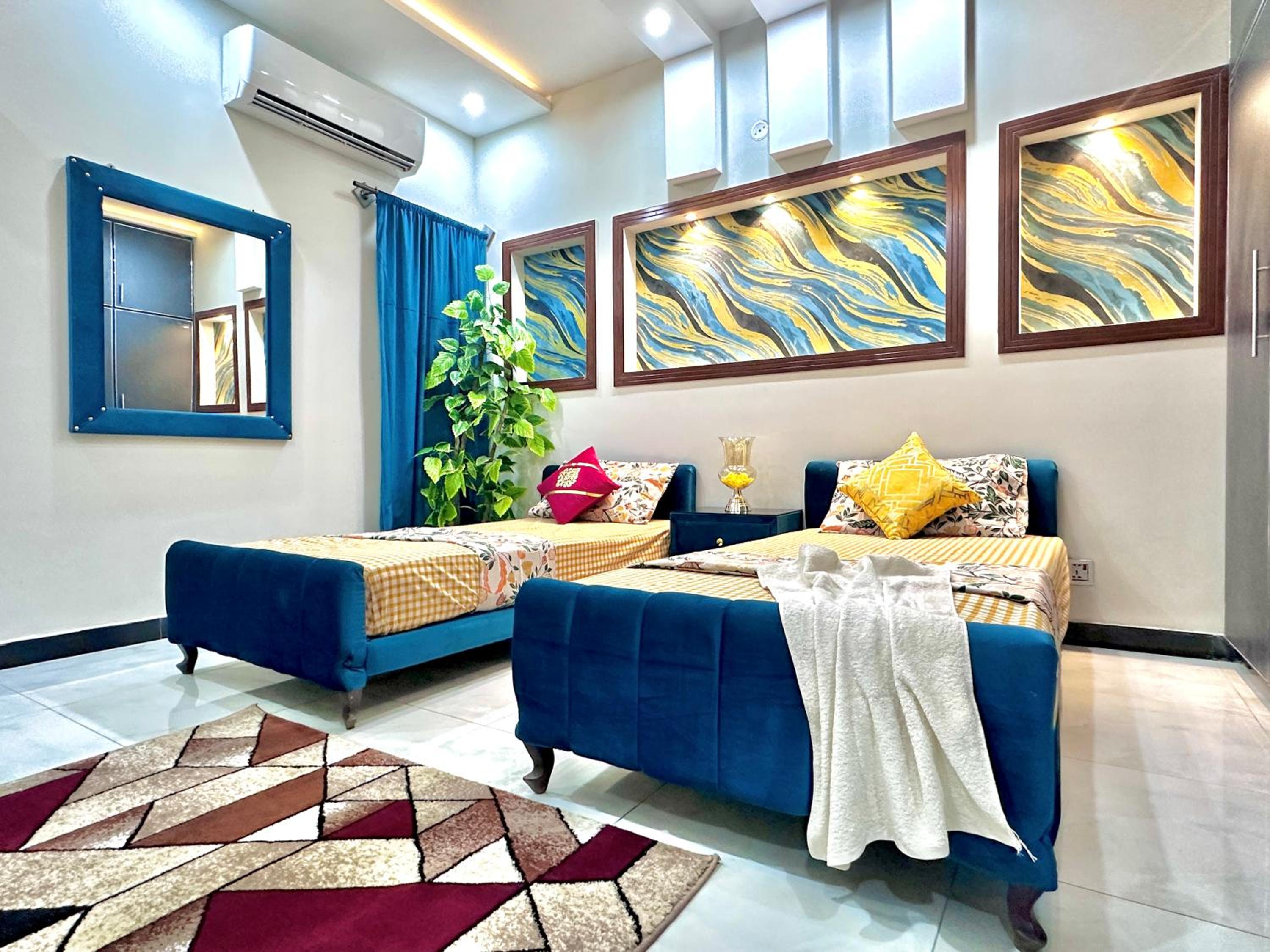 Homely Guest House