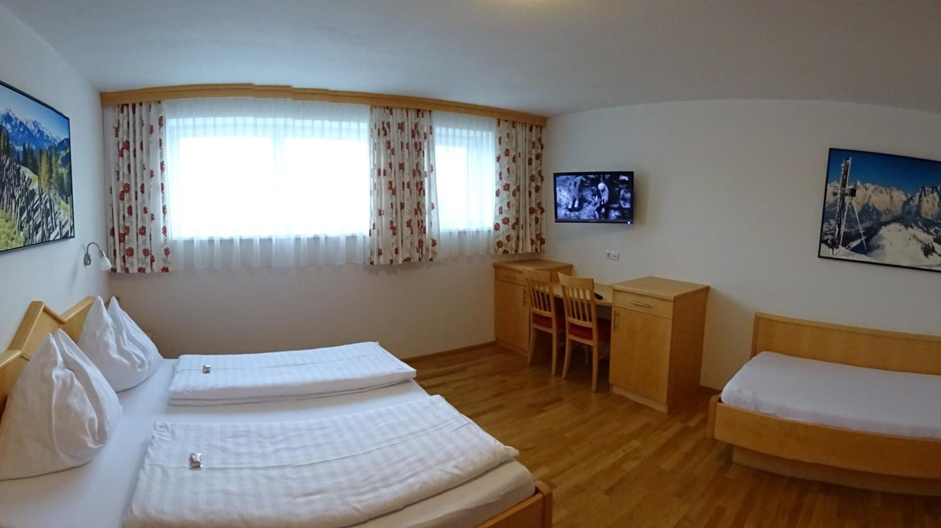 Photo 42
