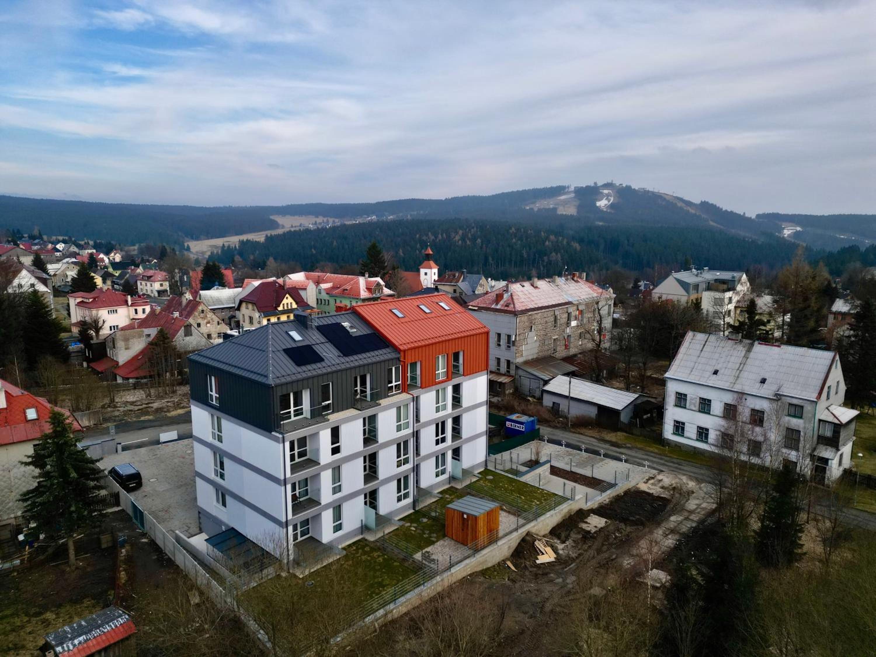 Kozlík, Kontryhel by Mountain ways