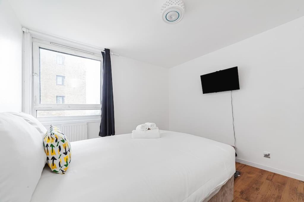 Modern Living In Stylish 3-bed Flat Central London