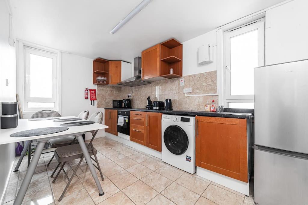 Modern Living In Stylish 3-bed Flat Central London