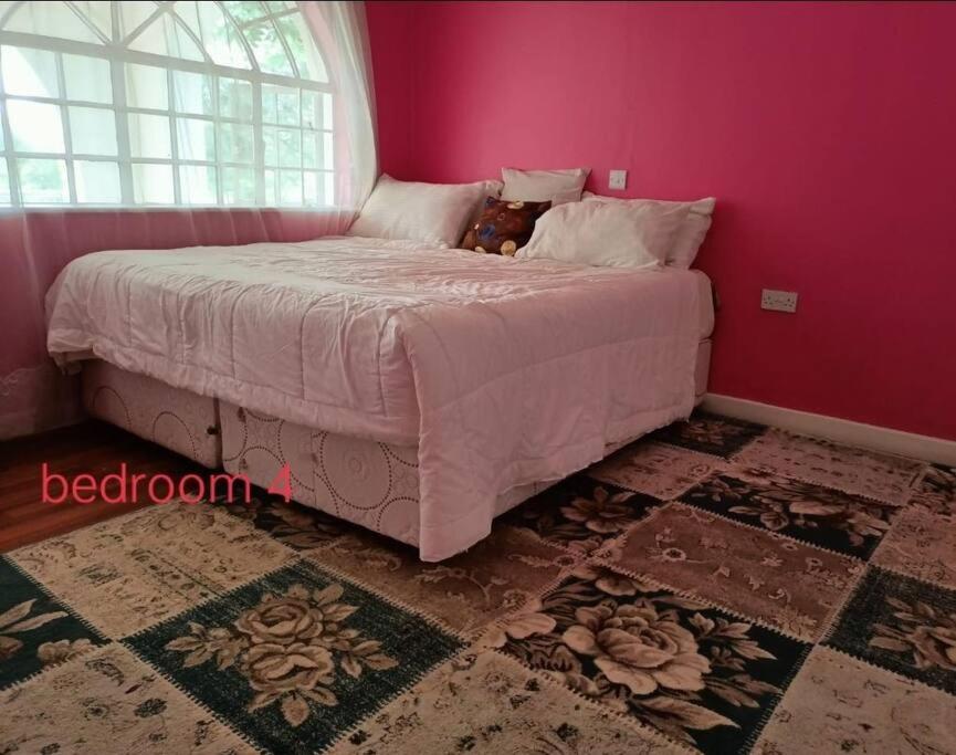 five bedroom home in keren
