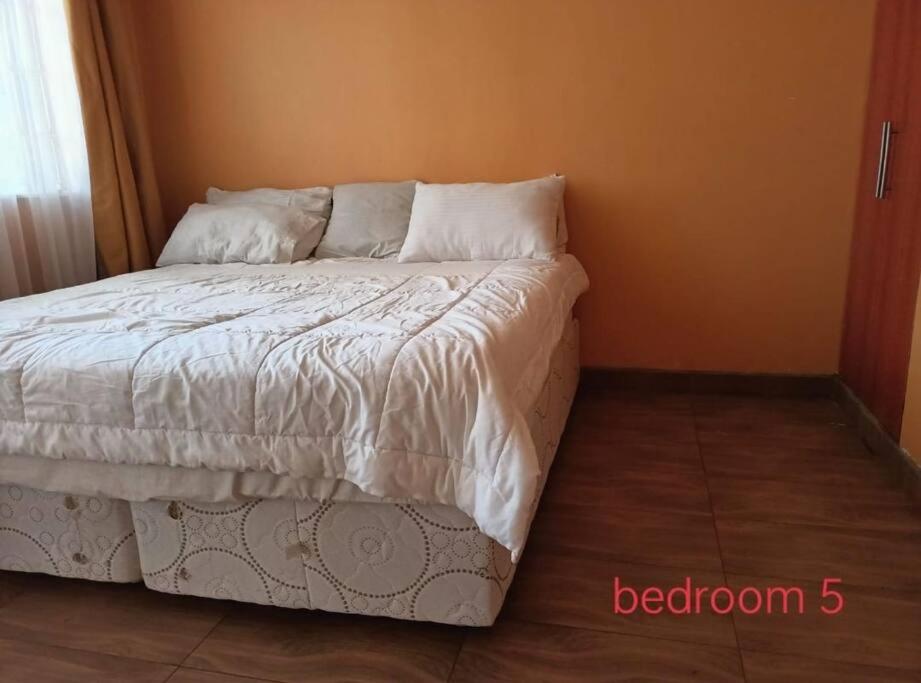 five bedroom home in keren