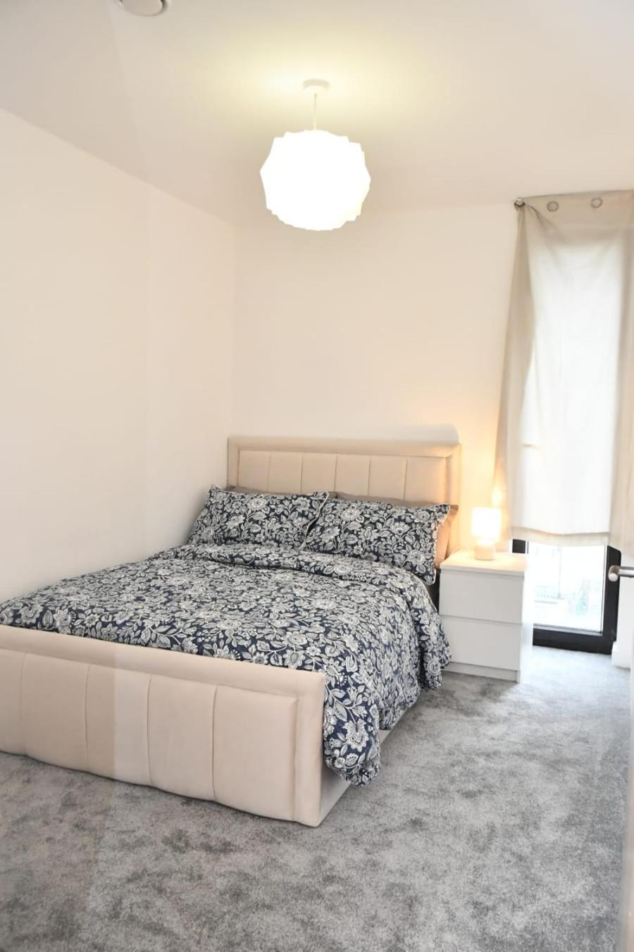 Spacious 2bedroom apartment in London city airport