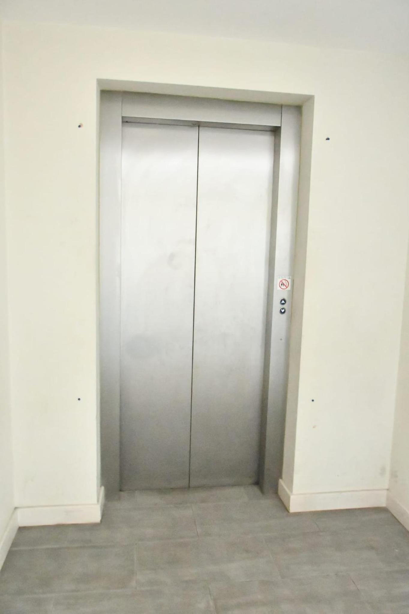 Spacious 2bedroom apartment in London city airport