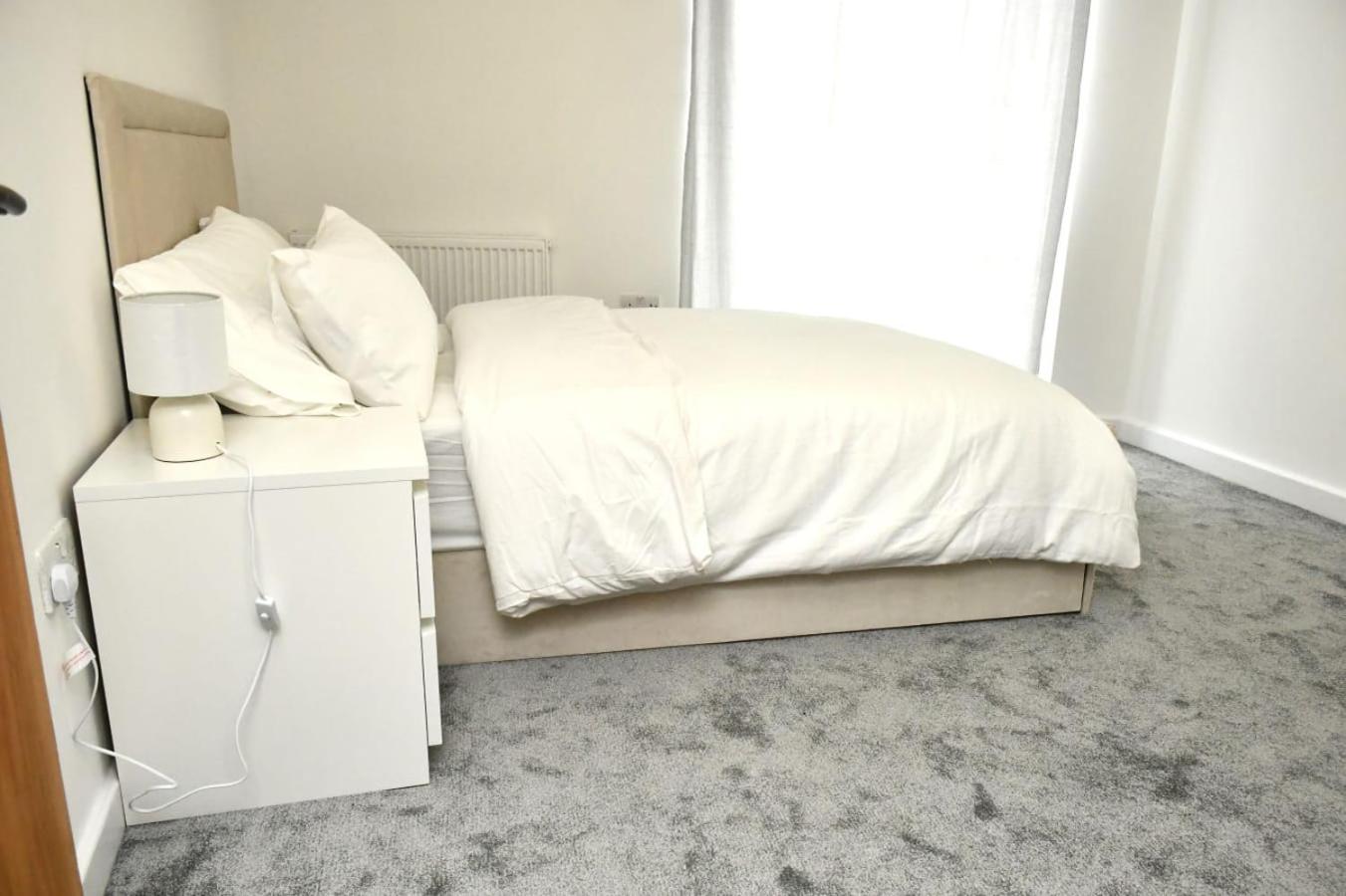 Spacious 2bedroom apartment in London city airport