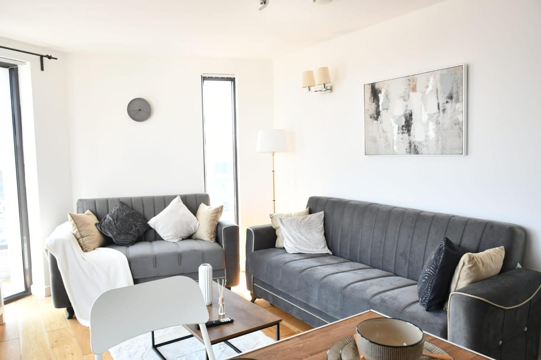 Spacious 2bedroom apartment in London city airport