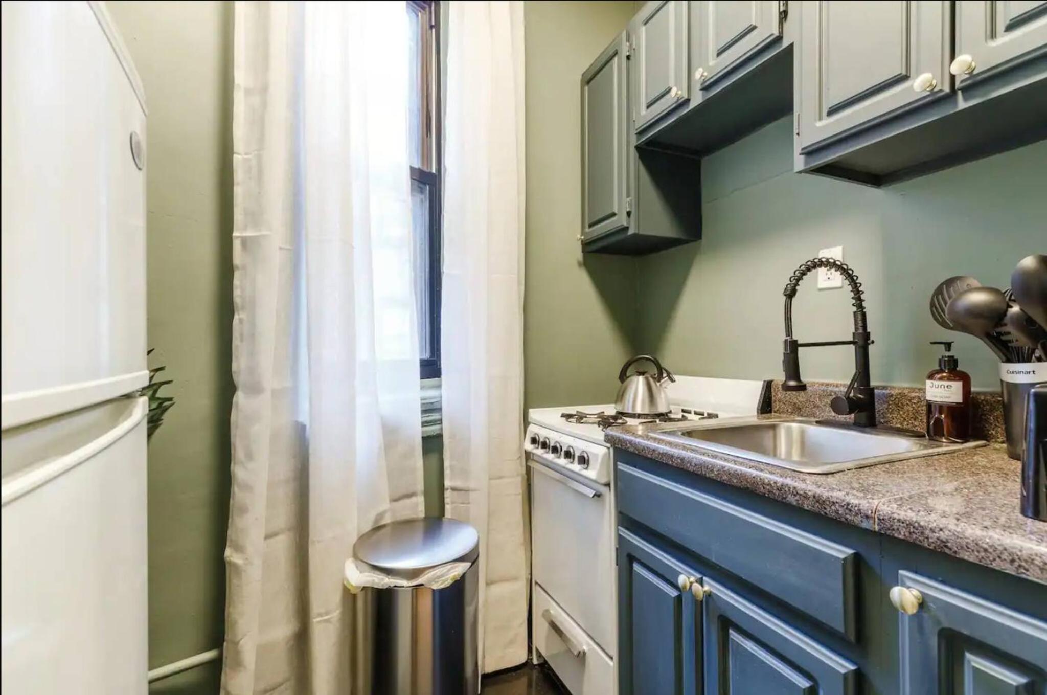 Upper West Side Furnished 1 Bedroom Apartment