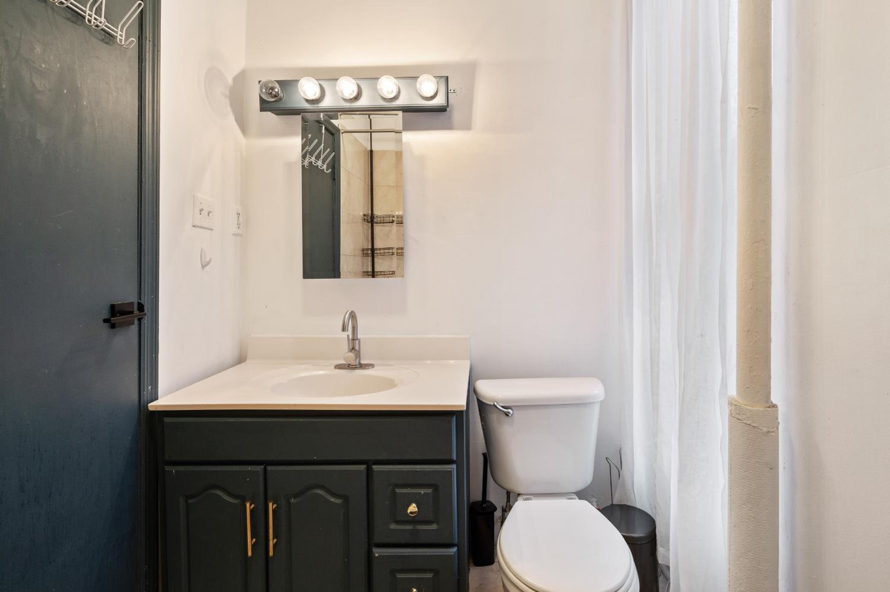 Upper West Side Furnished 1 Bedroom Apartment