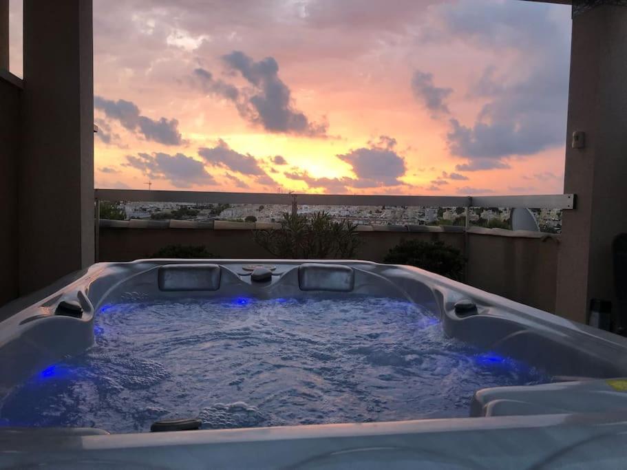 Welcome to enjoy beautiful Casa Capella!