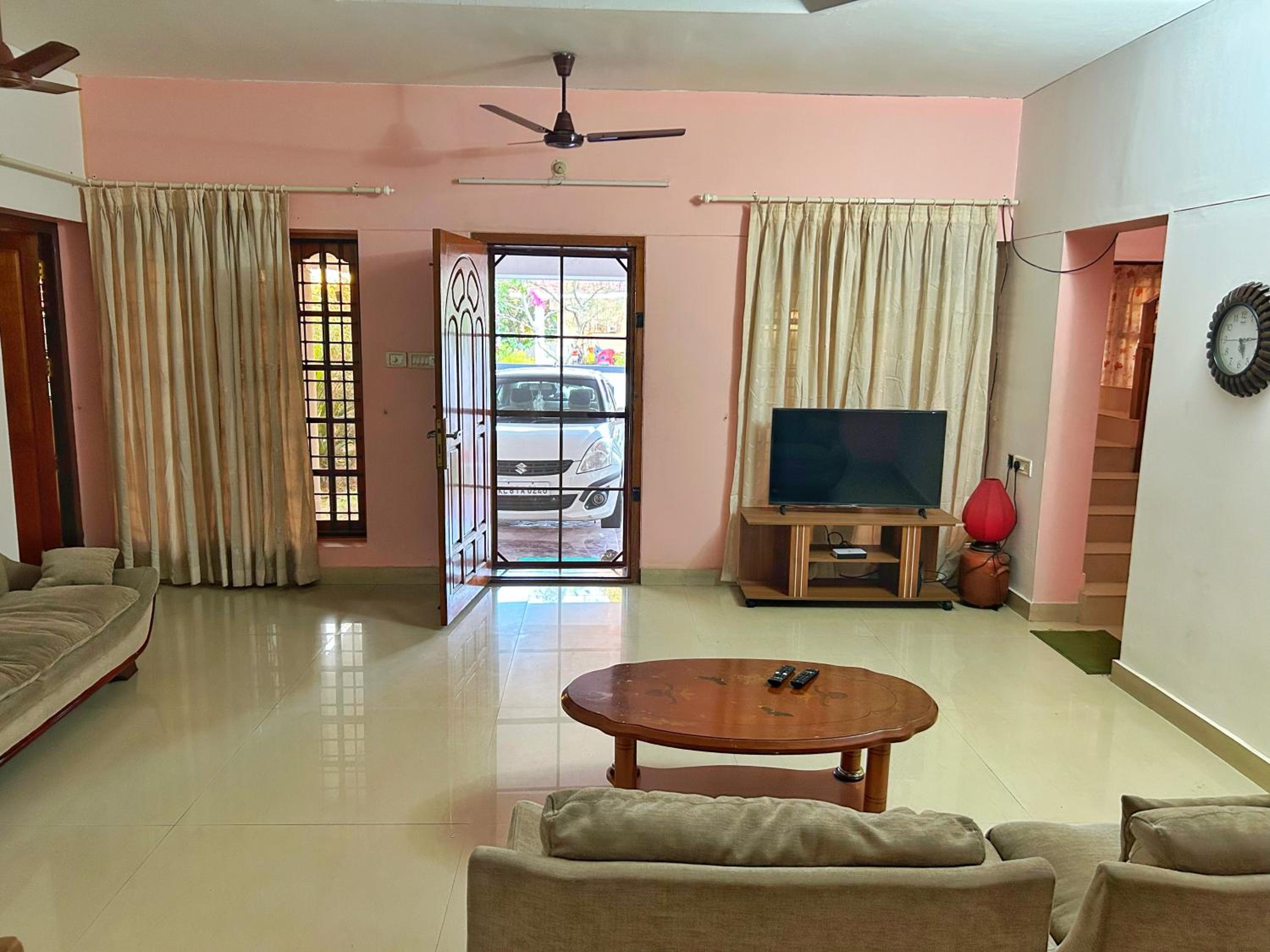 La Casa Trivandrum 4 BHK AC Luxury Villa at City Centre, Just 5 kms from Airport & 3 Kms to Trivandrum Railway Station view 2