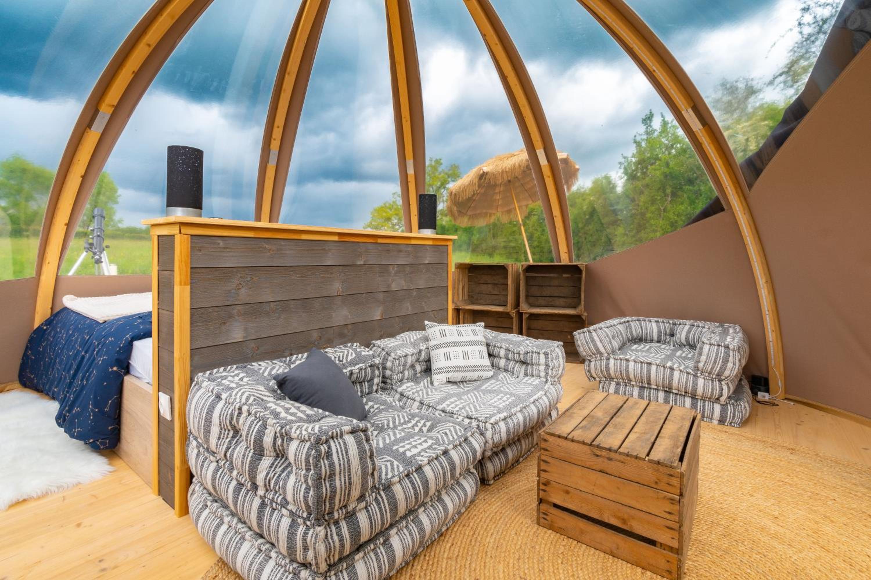 Bed and Bourgogne view 4