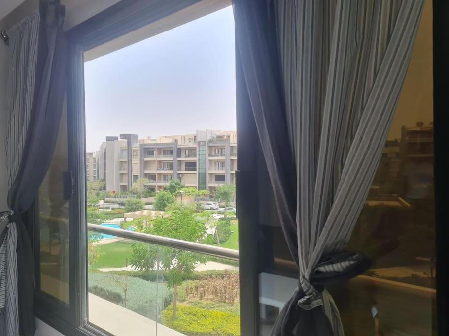 Superb City Stay in 2 bedroom Apt in Midtown Compound, AUC Avenue, New Cairo