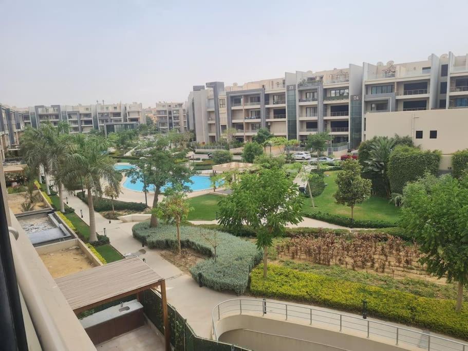 Superb City Stay in 2 bedroom Apt in Midtown Compound, AUC Avenue, New Cairo