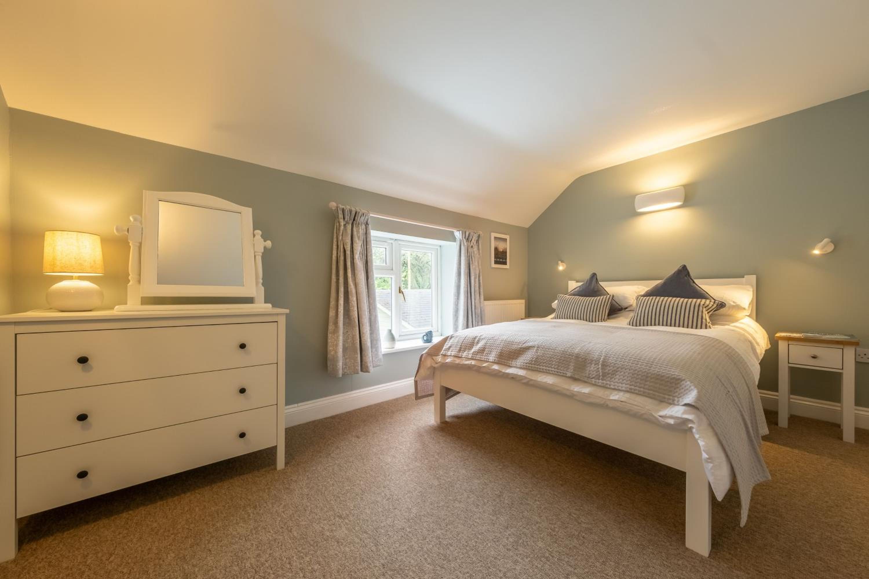Hope Cottage East Rudham view 3