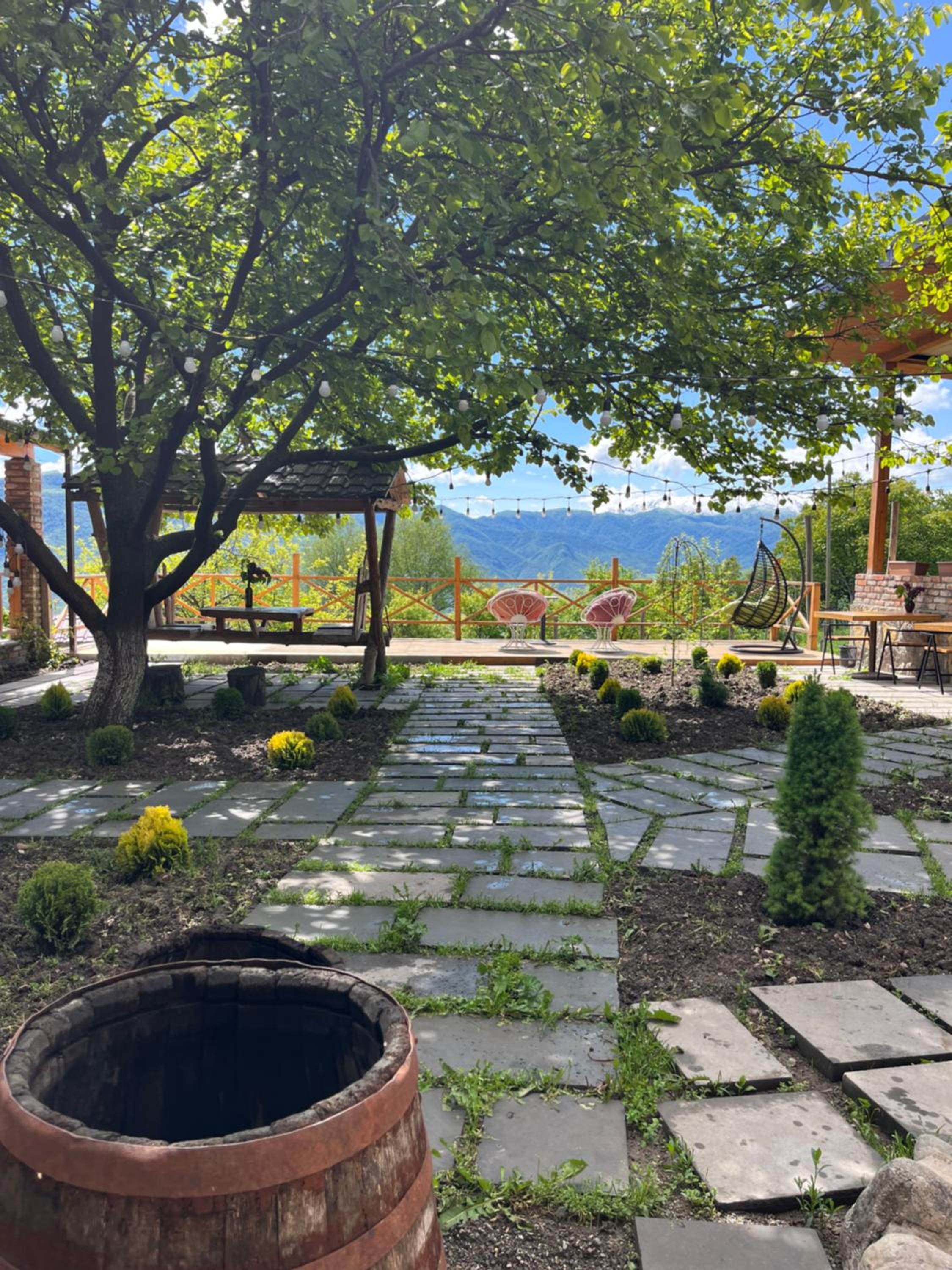 Berkri Gastro Yard & Guest House