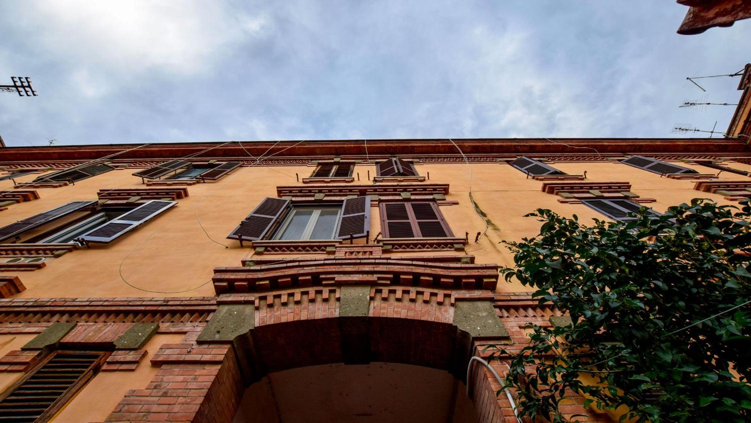 Roma Saba Home