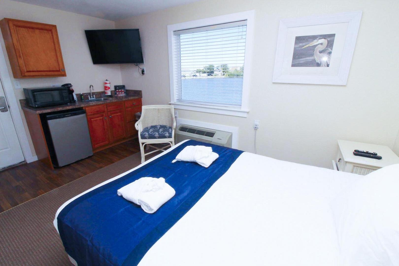 Fin 'N Feather Waterside Inn by Kees Vacations