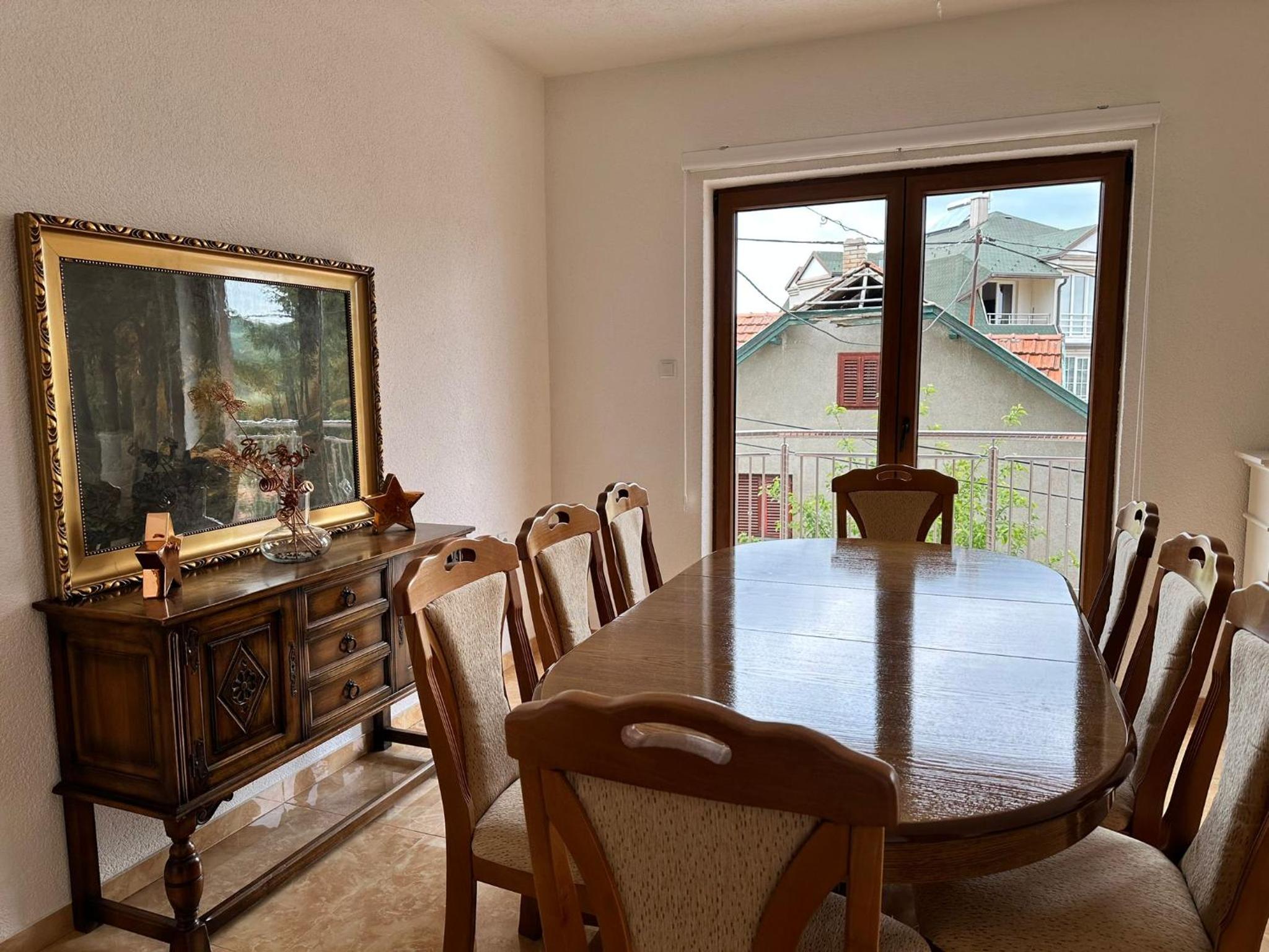 Lux Villa Emina