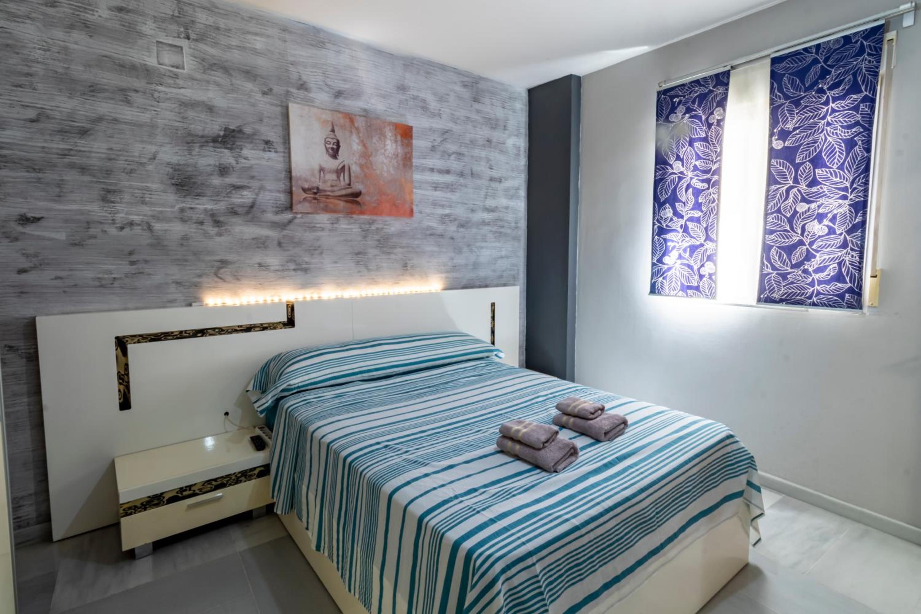 RentitSpain Apartamento Aguamarina con Hermoso Balcón