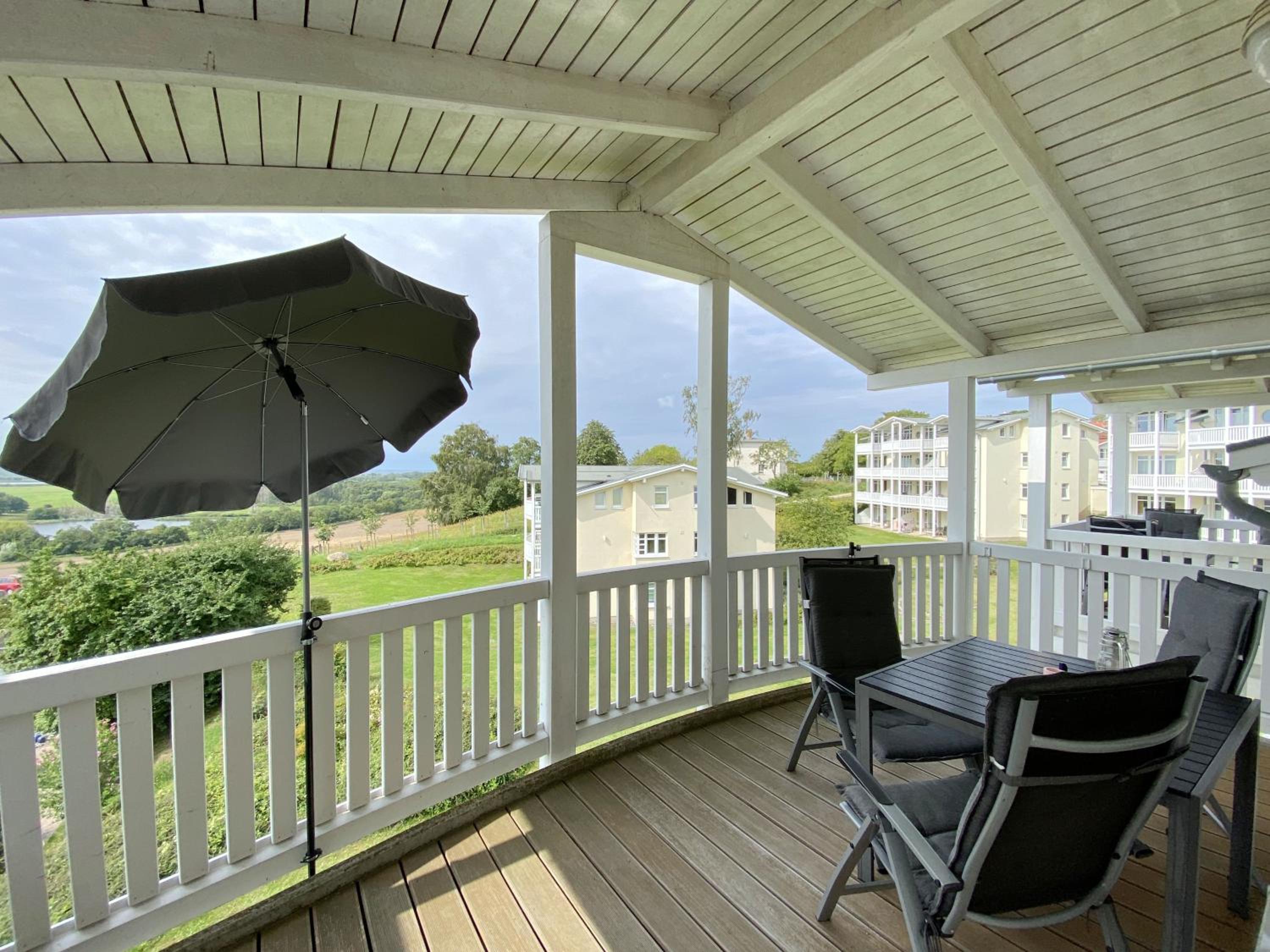 Haus Rügenscher Bodden Whg 8 und Whg 9 mit Meerblick