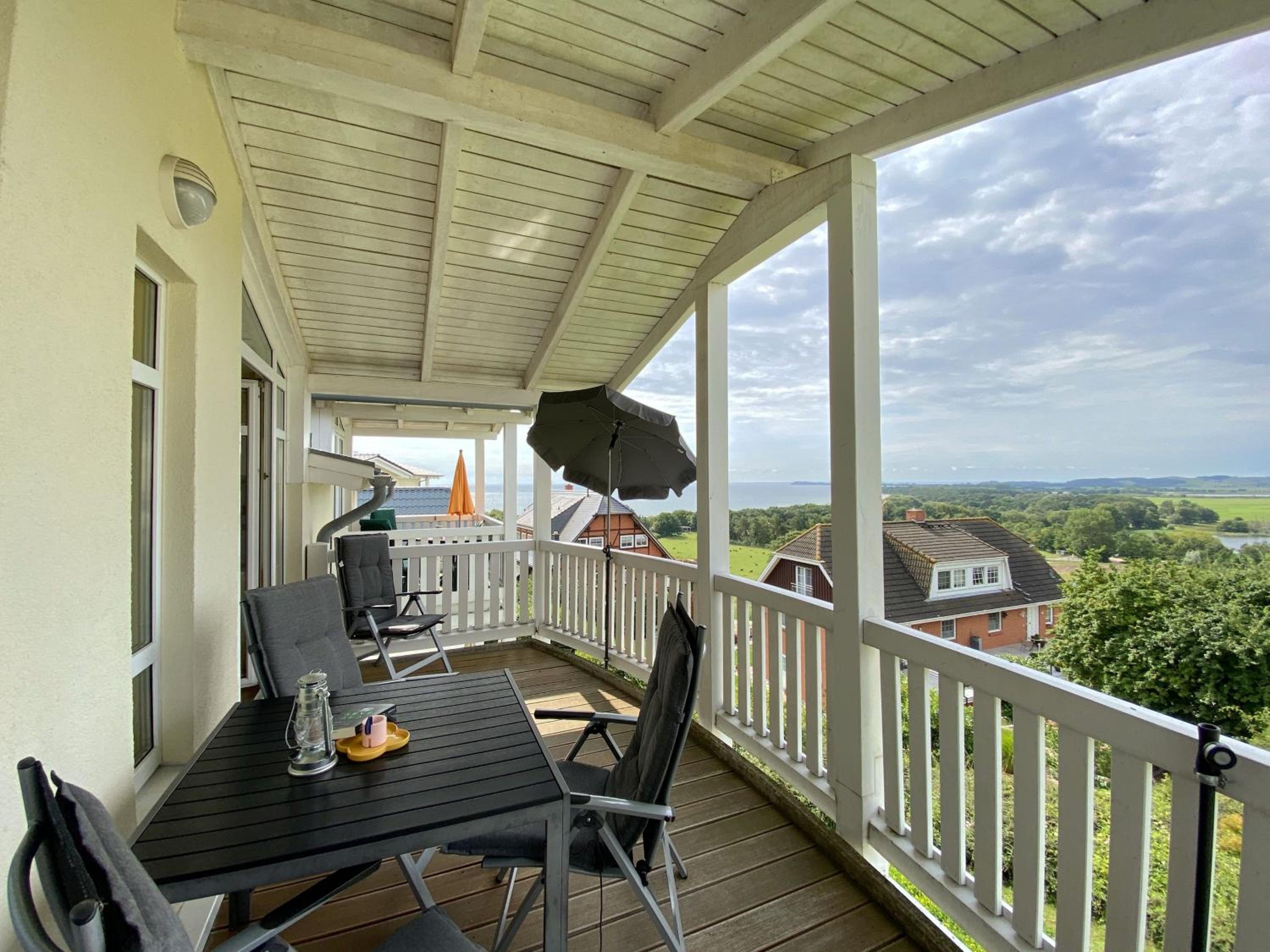 Haus Rügenscher Bodden Whg 8 und Whg 9 mit Meerblick